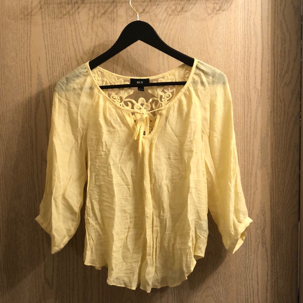 Cute yellow blouse